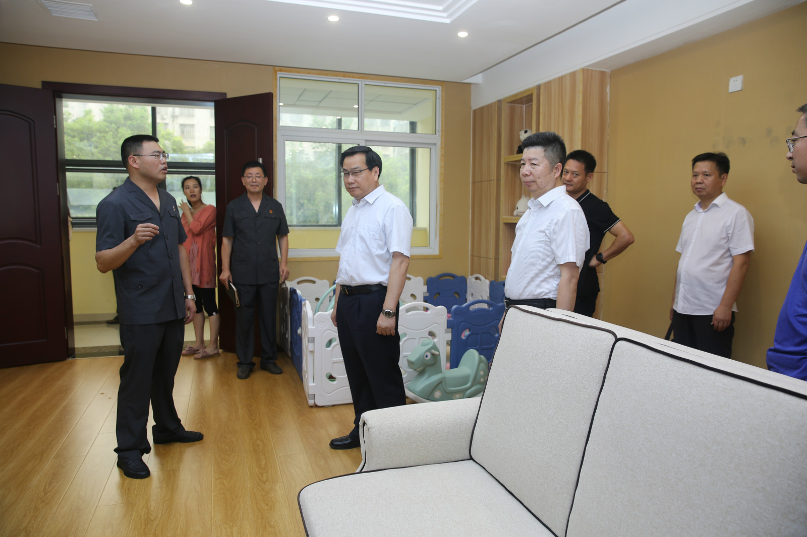调研组参观阳新法院家事调解室.JPG